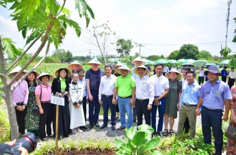 Tham gia Lễ khánh thành mô hình Vườn thực phẩm cộng đồng - Trường Đại học Nông Lâm TP.HCM (Nong Lam - Food Bank Garden)